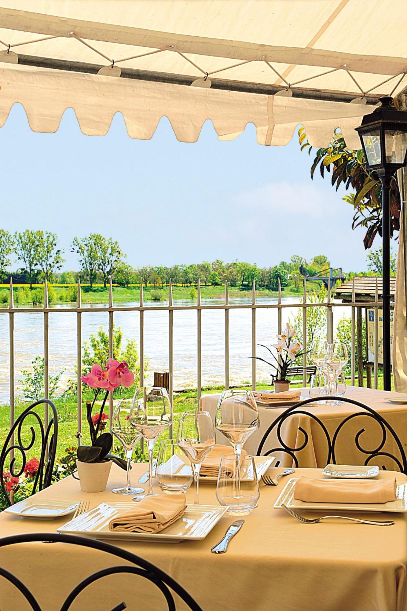 Logis Hotel Le Relais Louis XI Meung-sur-Loire Exteriör bild