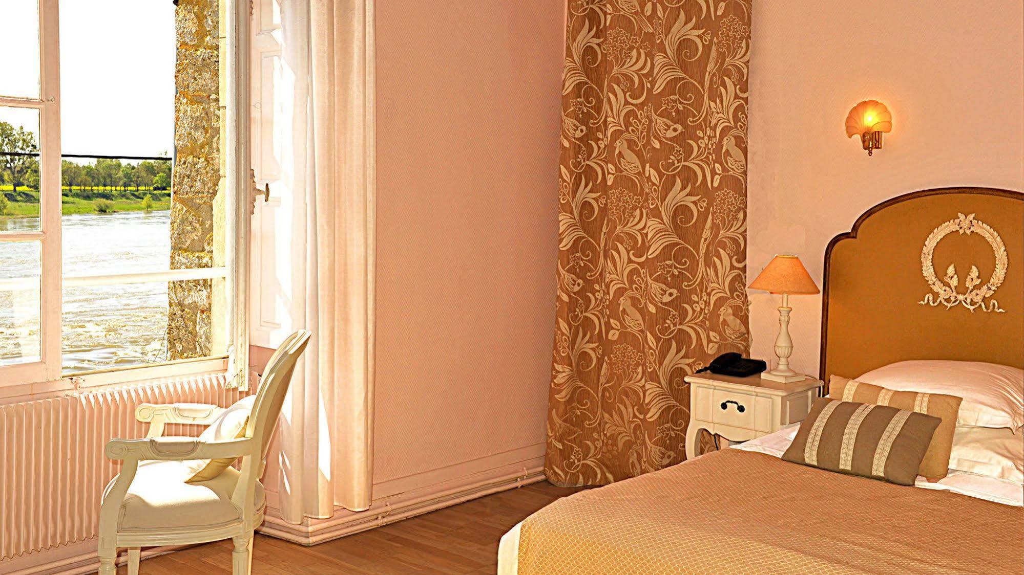 Logis Hotel Le Relais Louis XI Meung-sur-Loire Exteriör bild