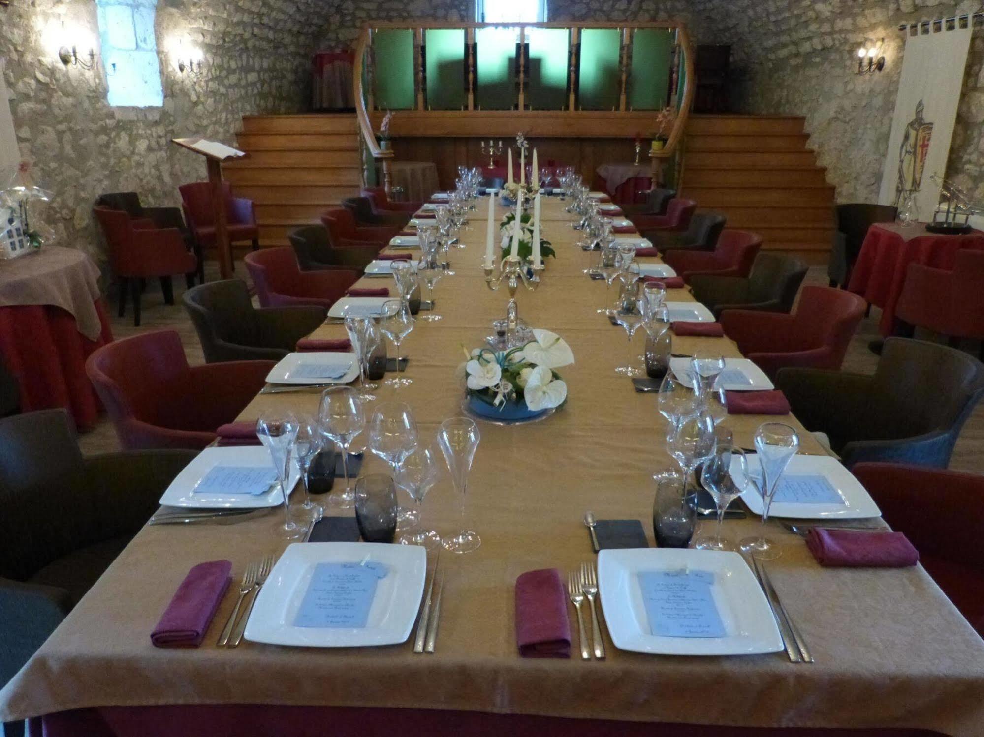 Logis Hotel Le Relais Louis XI Meung-sur-Loire Exteriör bild